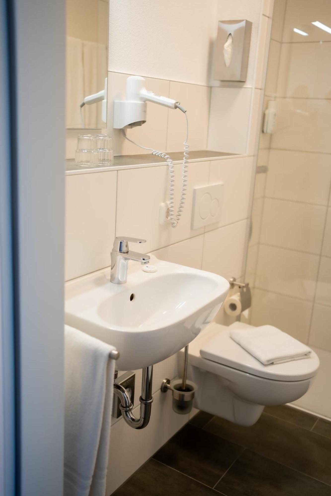 Lahn Hotel Биденкопф Экстерьер фото
